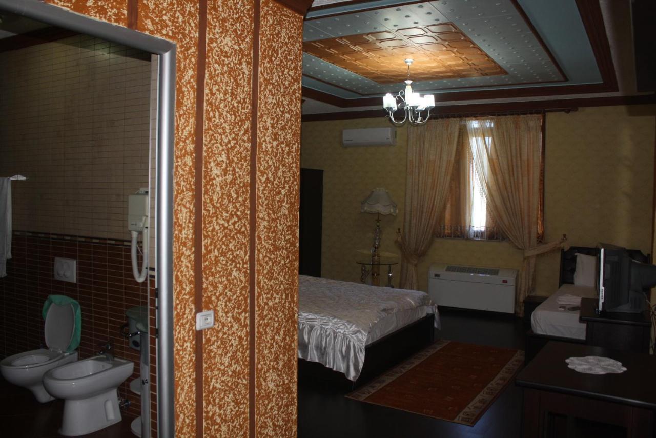 Hotel Bar Restaurant America Kukes Экстерьер фото
